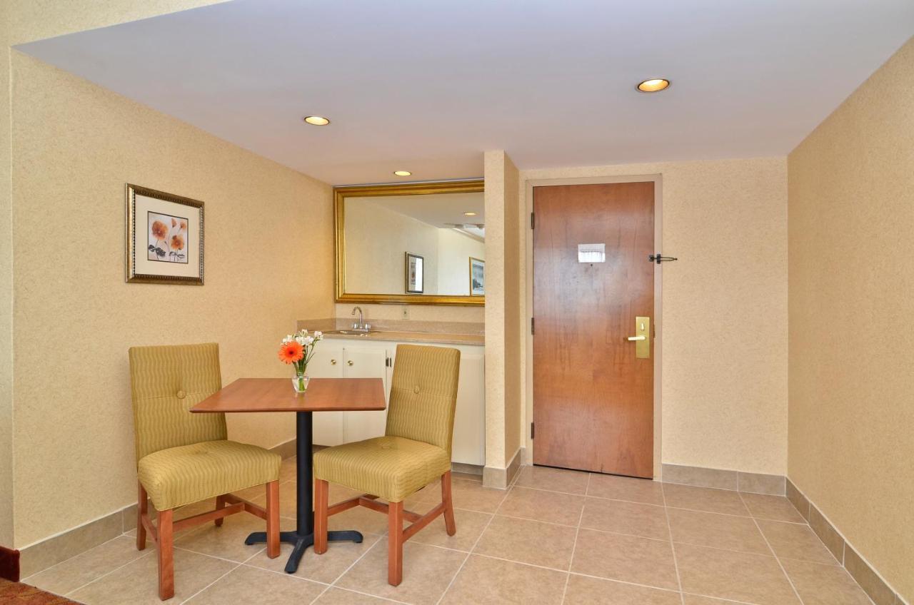 Clarion Hotel Airport Portland Extérieur photo