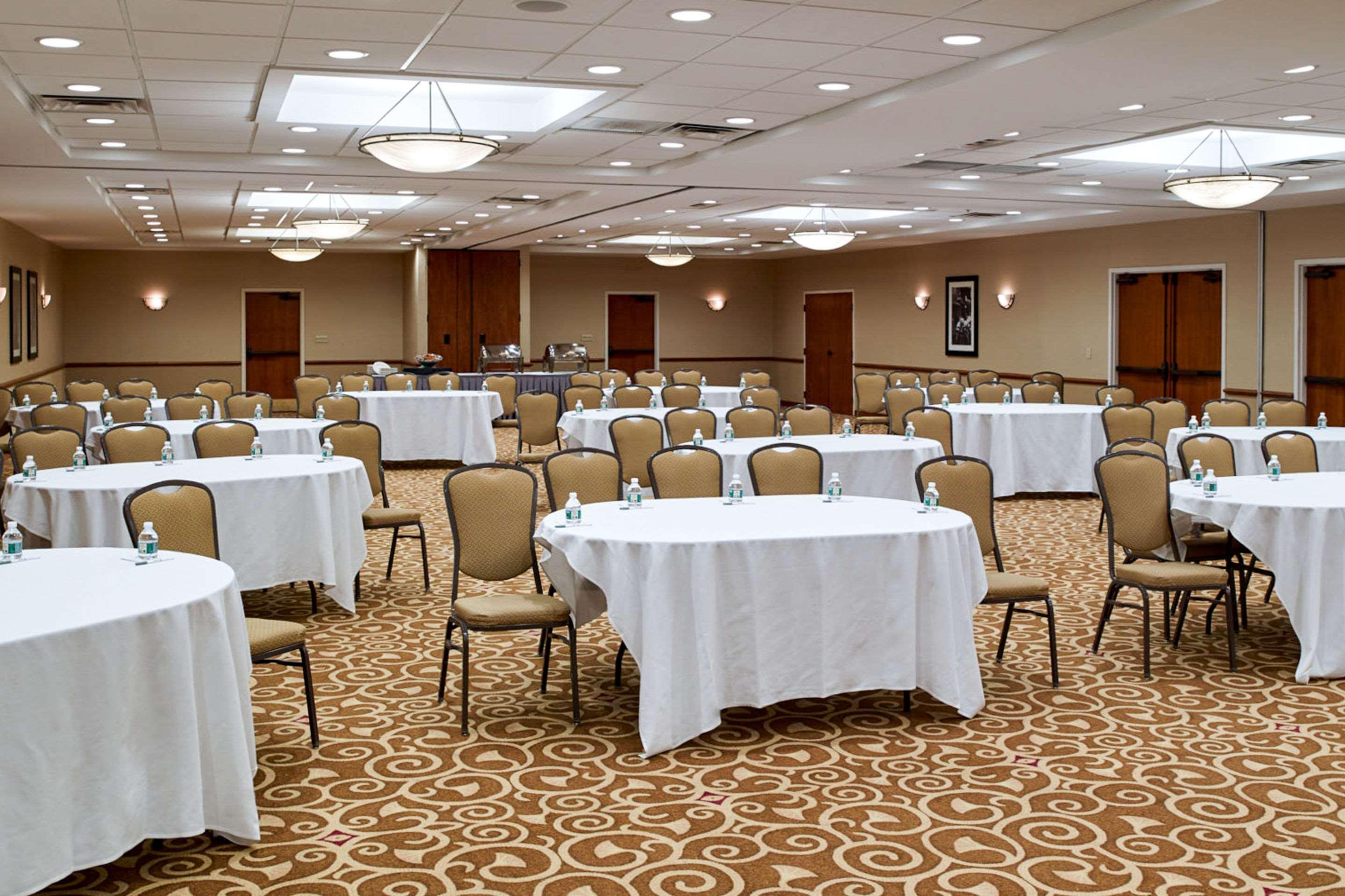 Clarion Hotel Airport Portland Extérieur photo